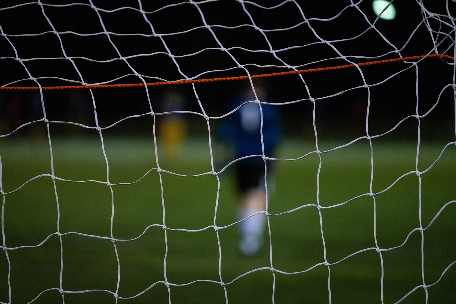 伊森攻防状态火热，布伦森被防得欲哭无泪，申京调整出色各司其职｜M6体育官方网站（封面配图）